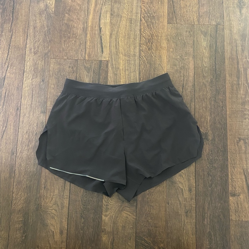 Fast and free running shorts size small